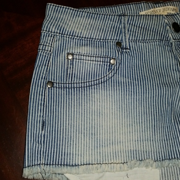 Forever21 Denim short Shorts size 24 - Picture 3 of 4
